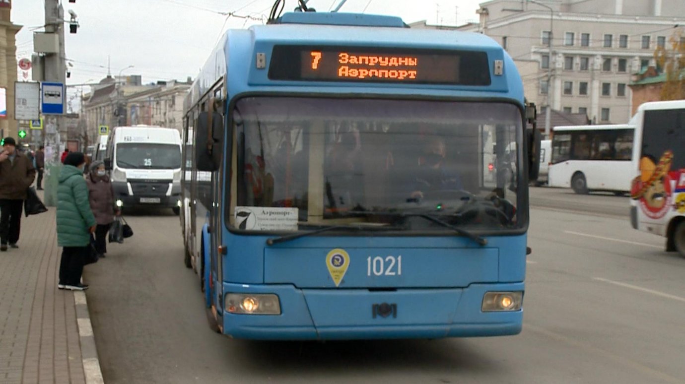 С ростом стоимости проезда стало больше пассажиров троллейбусов