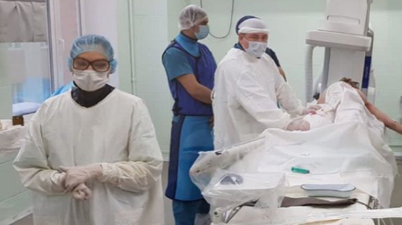 В Пензе прооперировали пациентку с ковидным пульмонитом и опухолью