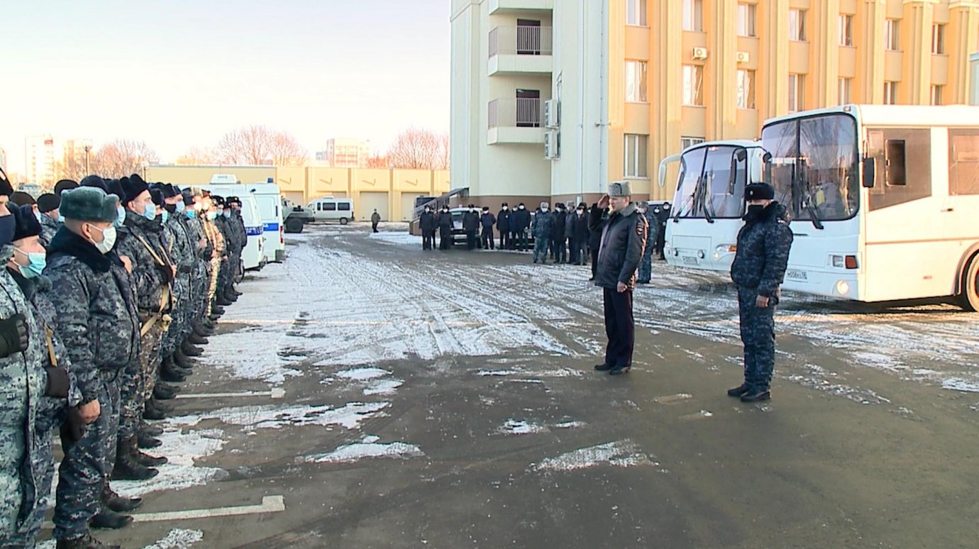 Пензенские полицейские вернулись из командировки на Северном Кавказе