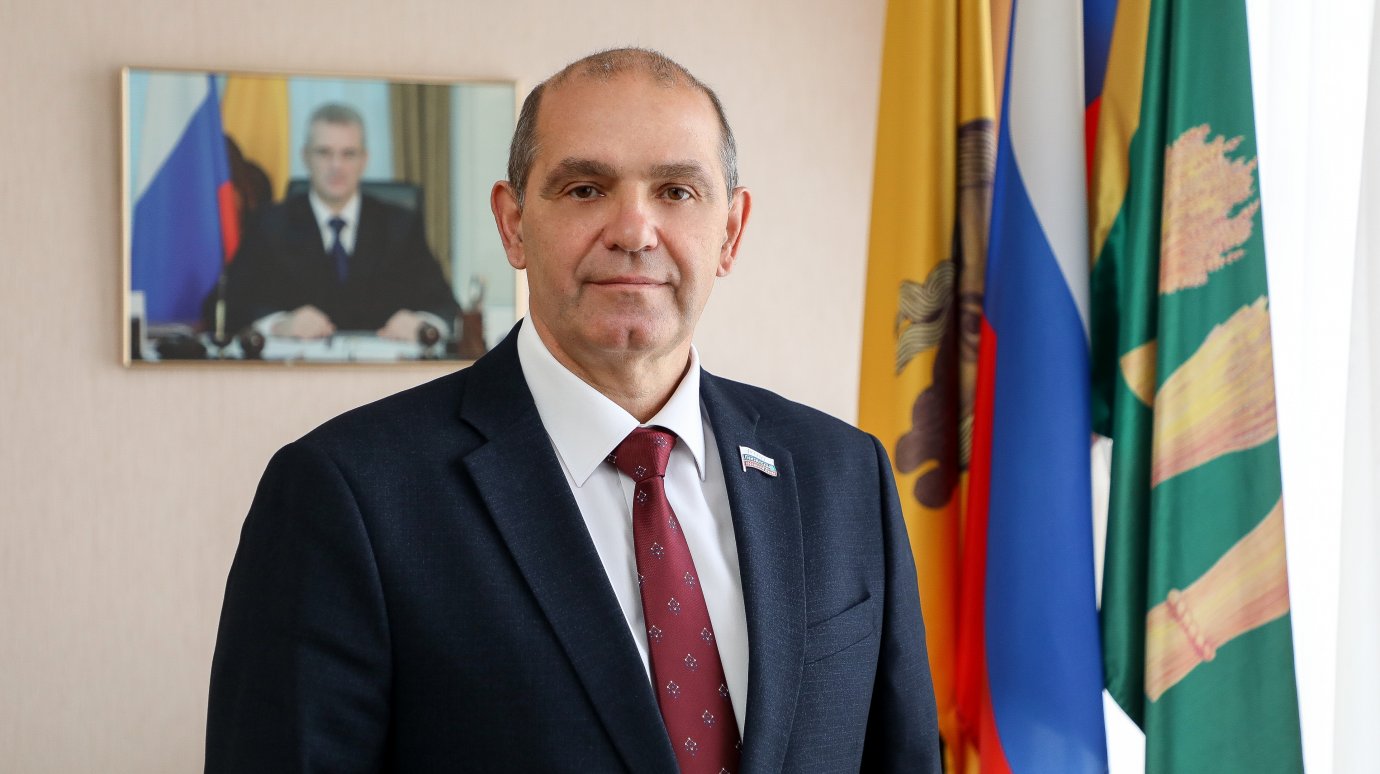 Глава Пензы поздравил сотрудников регионального УФСБ России