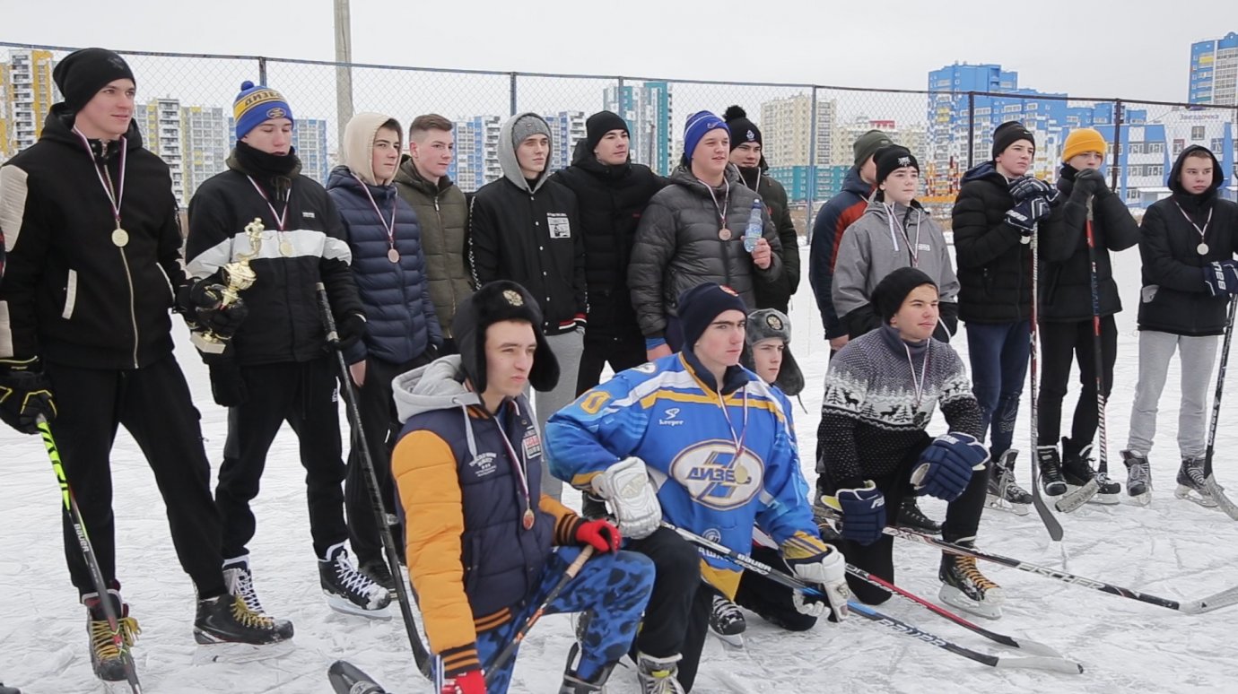 В Спутнике прошел хоккейный турнир на призы «Термодома»