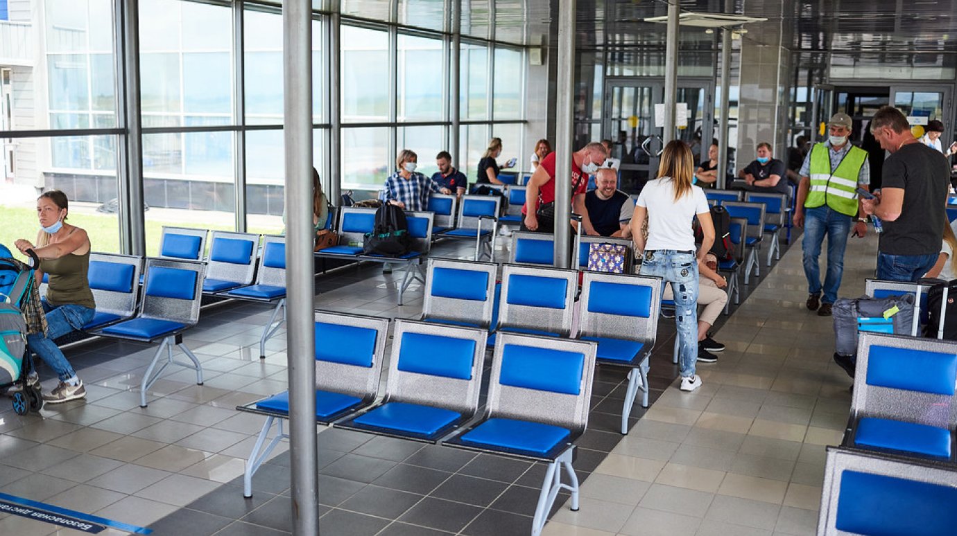 Начинается продажа билетов в крым. Аэропорт Пенза. Аэропорт Пенза внутри. Нутри Пензенского аэропорта. Фото Пензенского аэропорта.