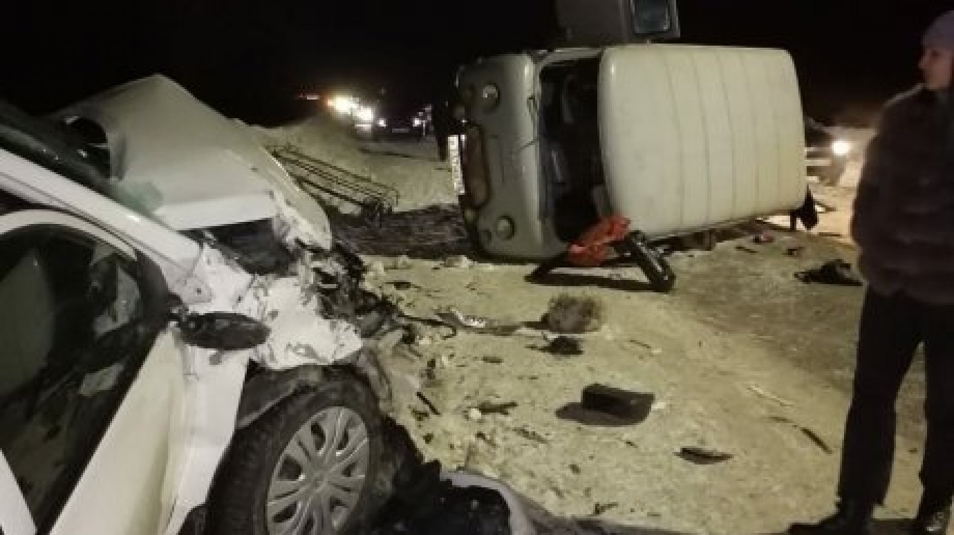 В вечерней аварии под Кузнецком пострадали четыре человека