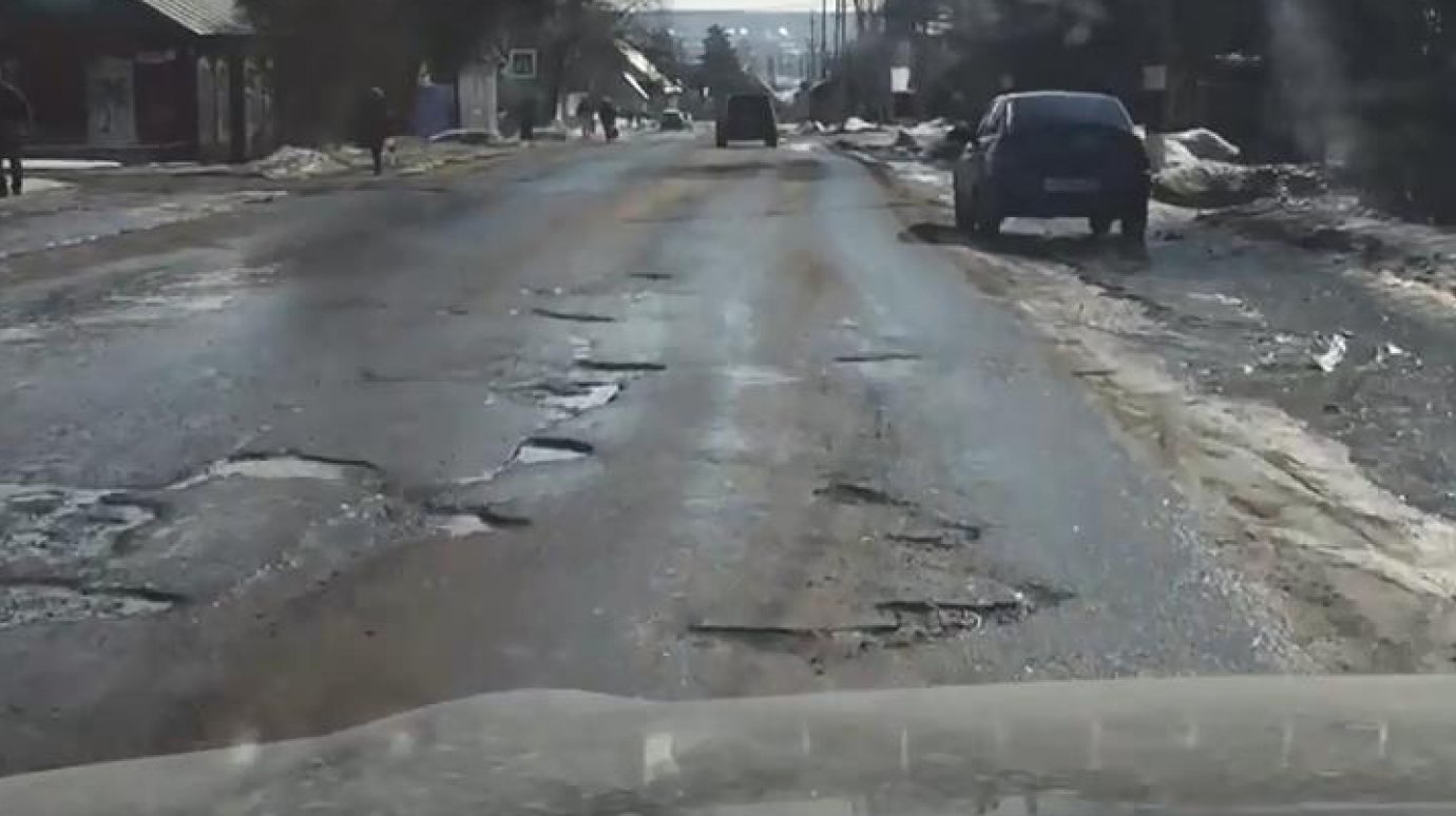 Горожане в ужасе: житель Нижнего Ломова показал состояние дорог