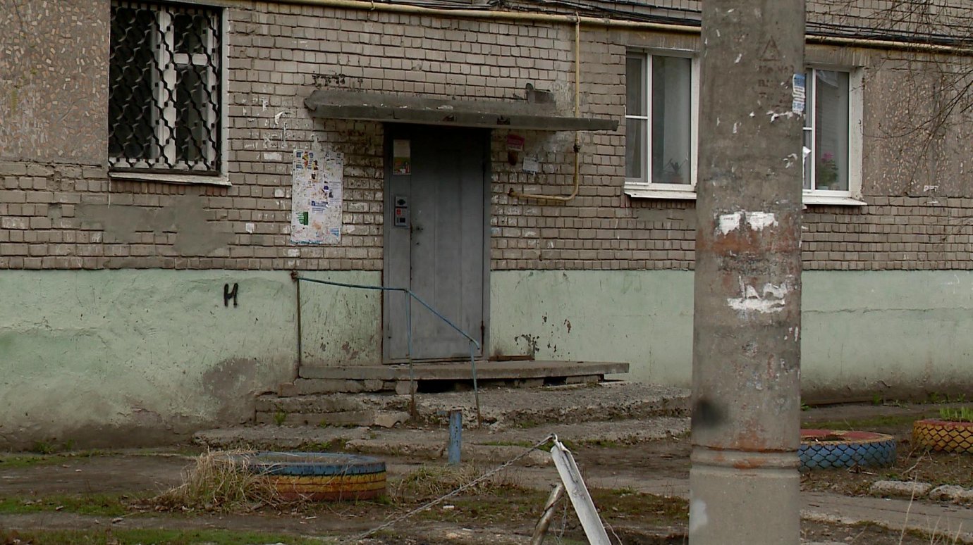 Жители дома на Минской лишились горячей воды из-за замены крана