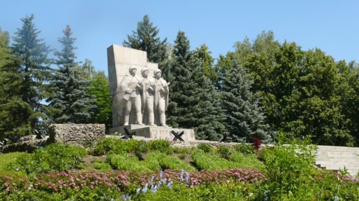 В День Победы кузнечан приглашают возложить цветы на Холме славы