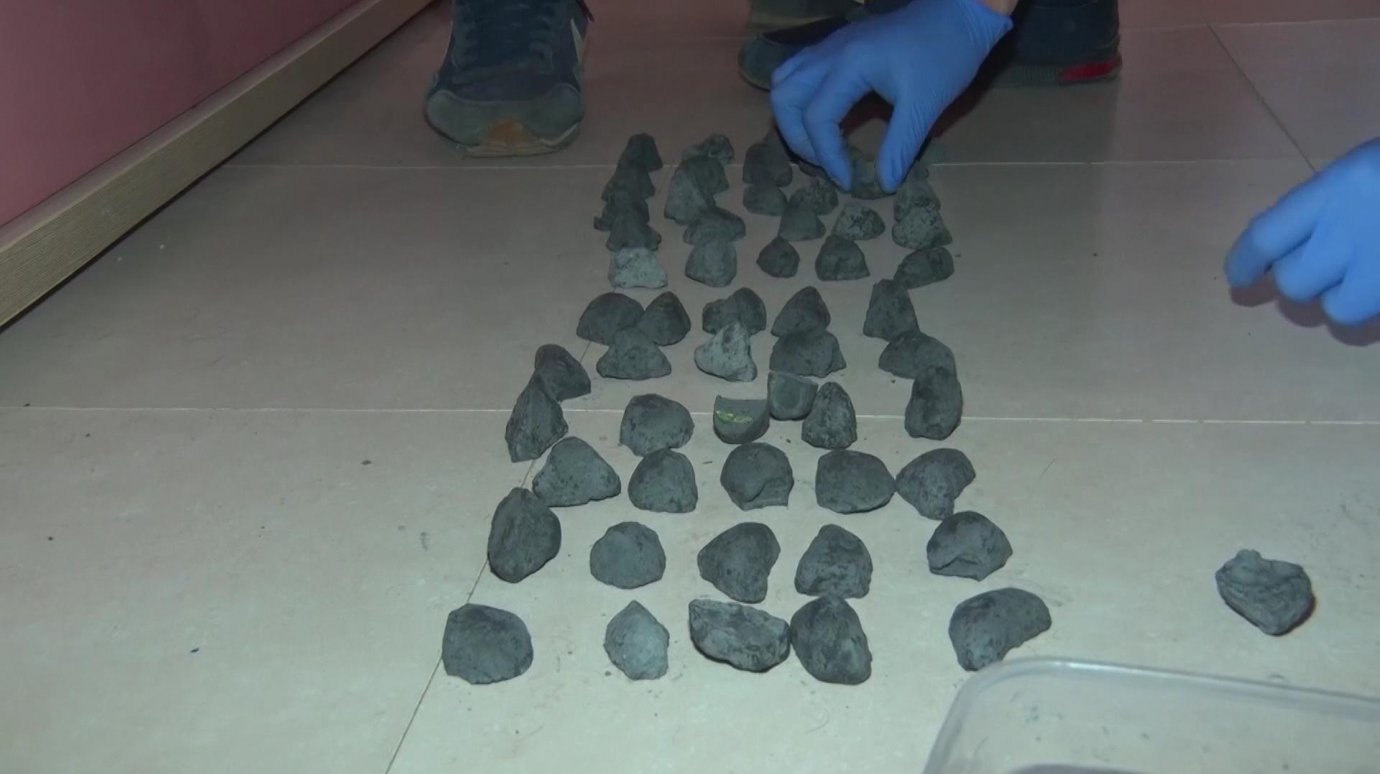 В Пензе полицейские обнаружили наркотики в камнях