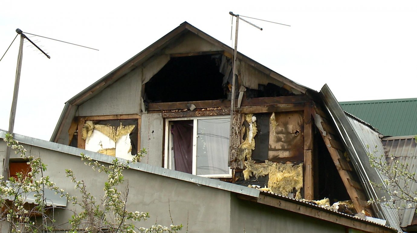 После пожара на Суматовке семья лишилась крыши над головой