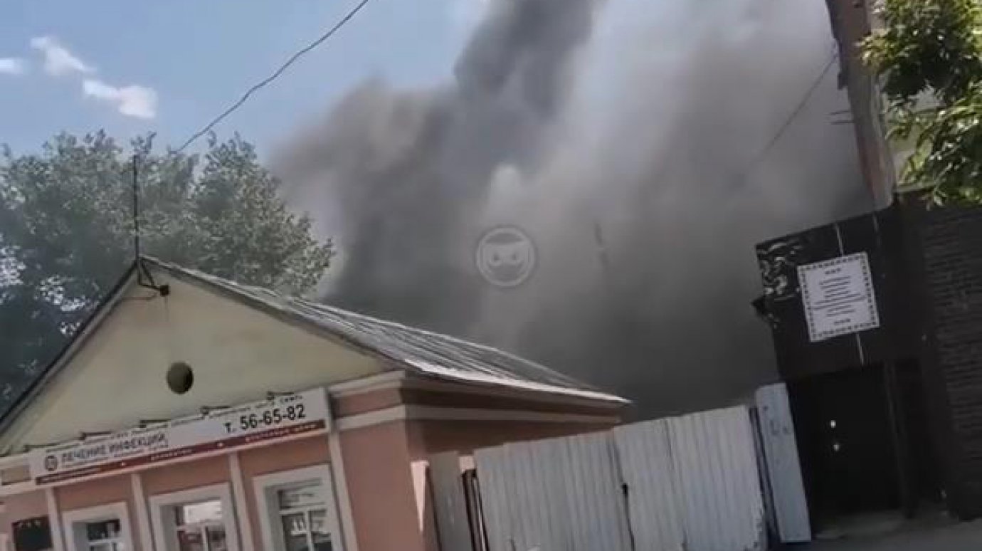 Пожар в центре Пензы попал в объектив камеры
