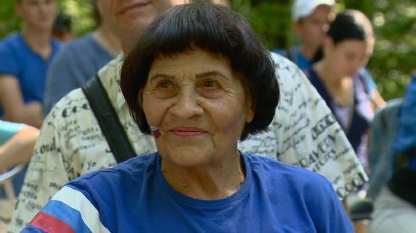 Пензенская пенсионерка в 86 лет легко пробегает 10 км и стреляет по мишеням