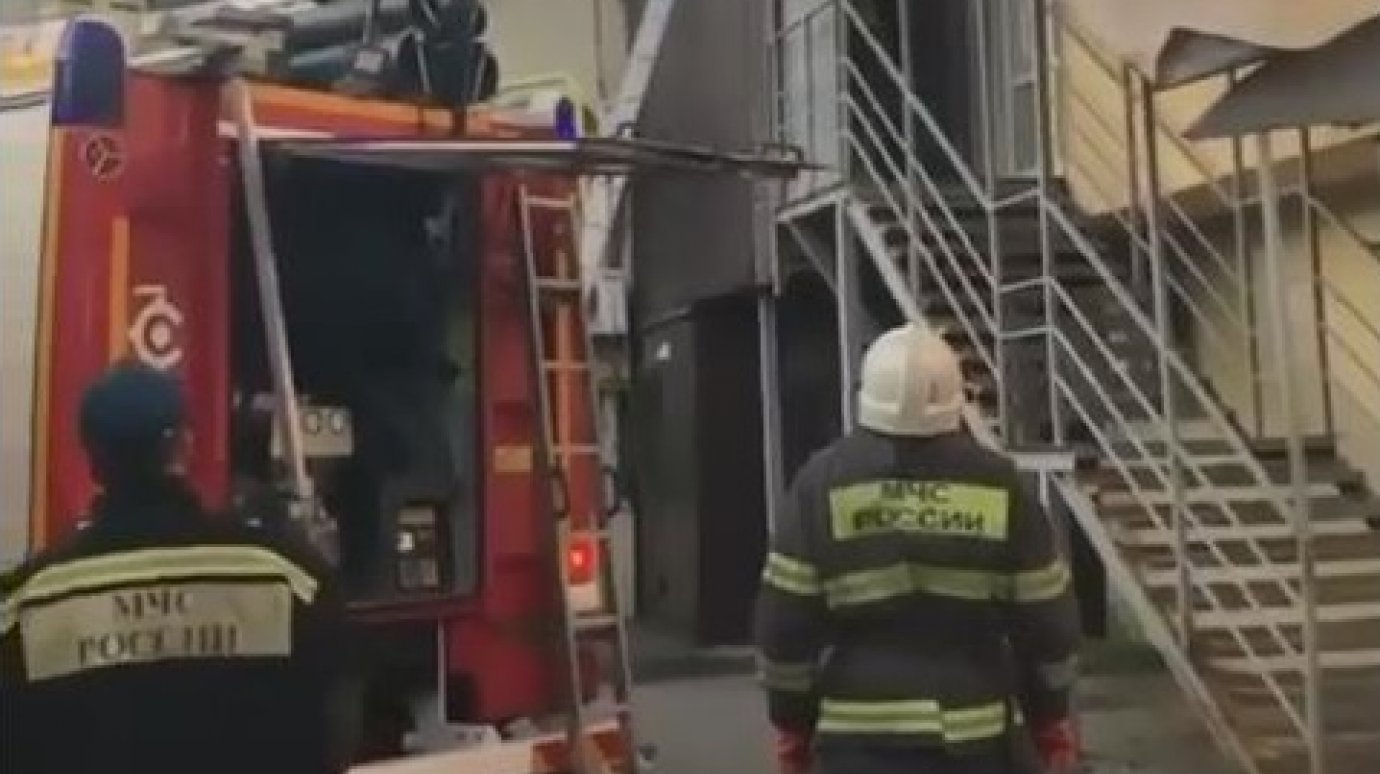 В Пензе бутик на Московской тушили 14 пожарных