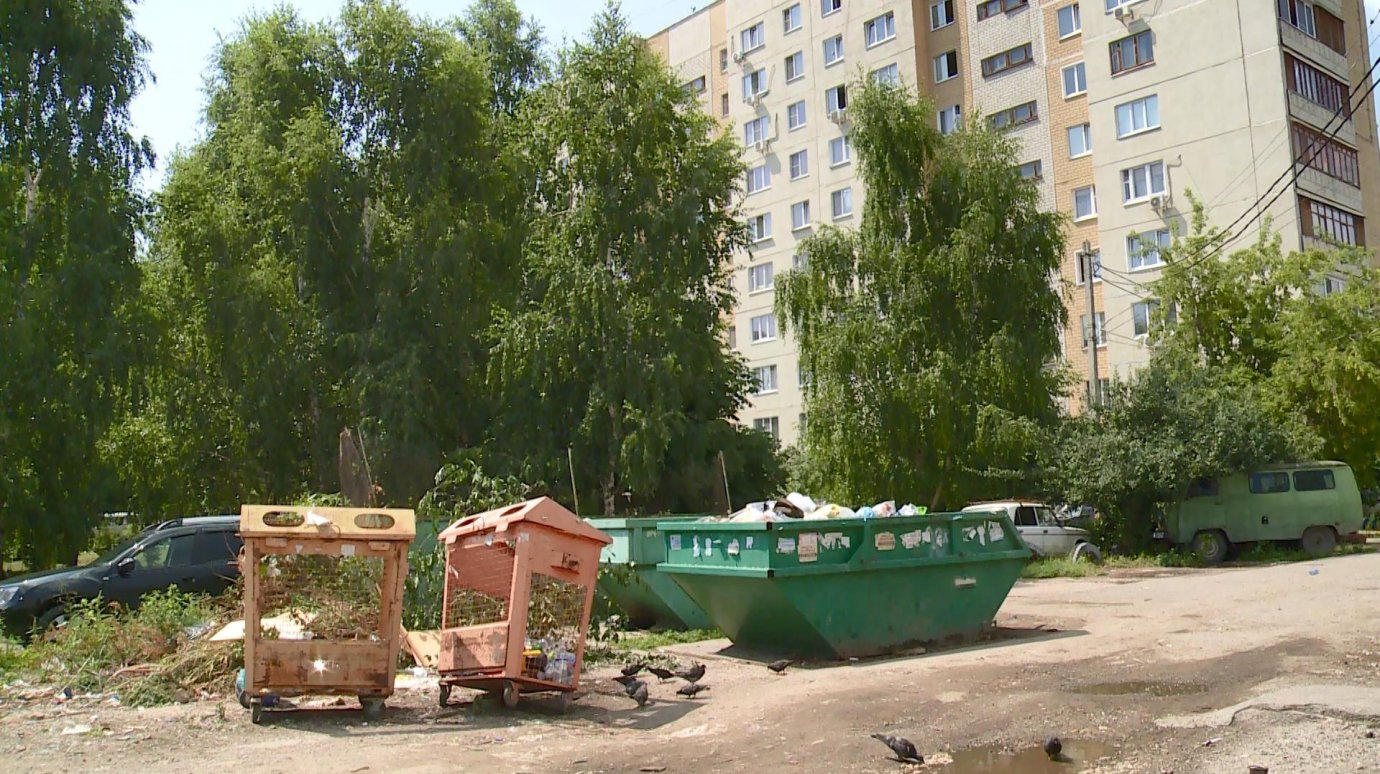 Пензячка сообщила о запущенном состоянии мусорки на Терновского