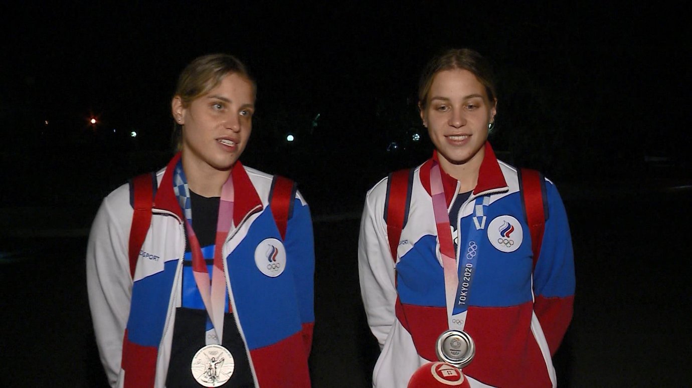 В Пензу с медалями Олимпийских игр прилетели сестры Фролкины