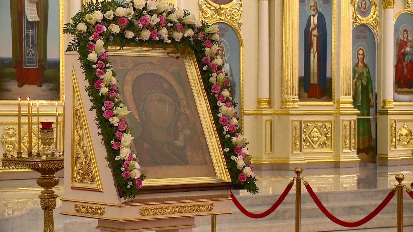 В Спасский собор привезли копию Казанской иконы Божией Матери