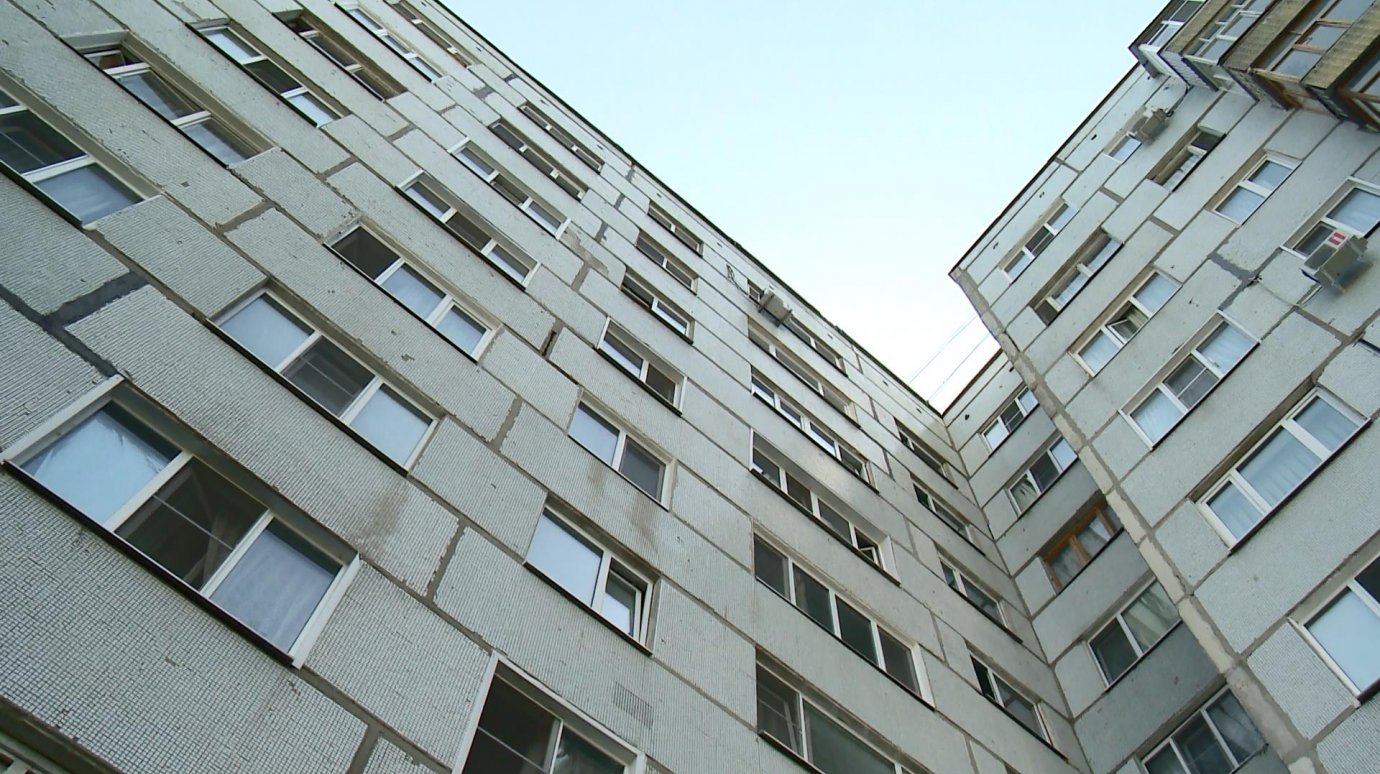 В многоэтажке на улице Бородина перестал работать лифт