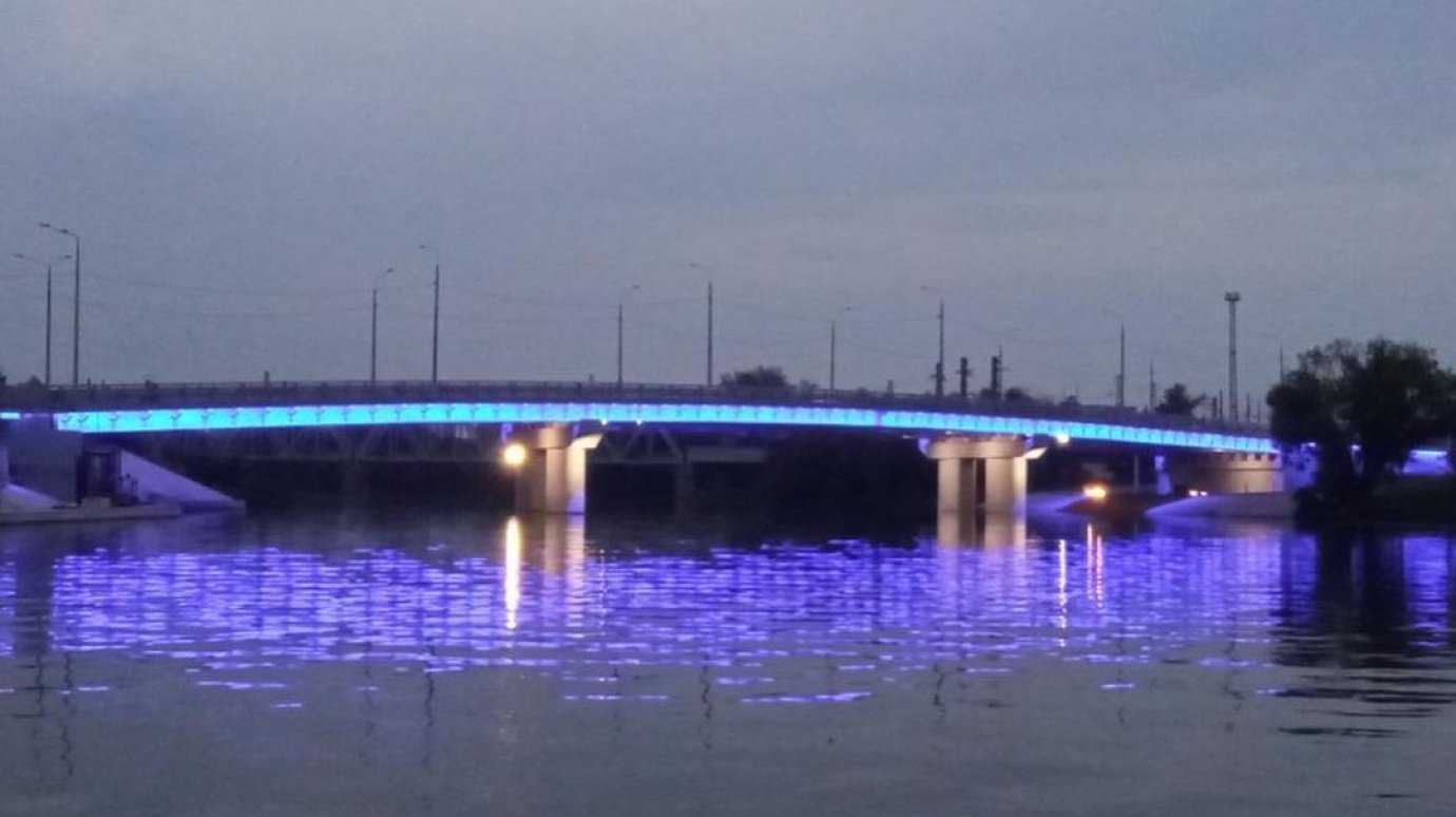 На Бакунинском мосту в Пензе появилась подсветка