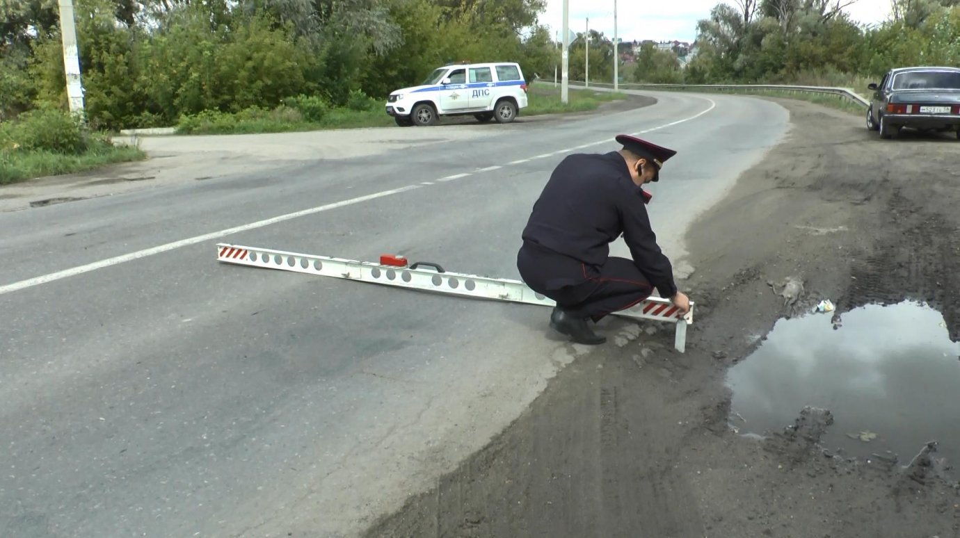 Сотрудники Госавтоинспекции обследовали дороги в Заре