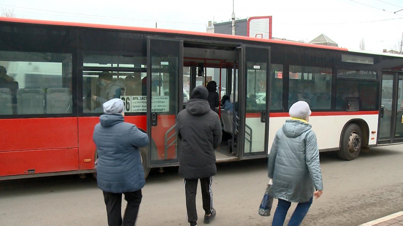 В Пензе стражи порядка остановили автобус, чтобы поймать грабителей