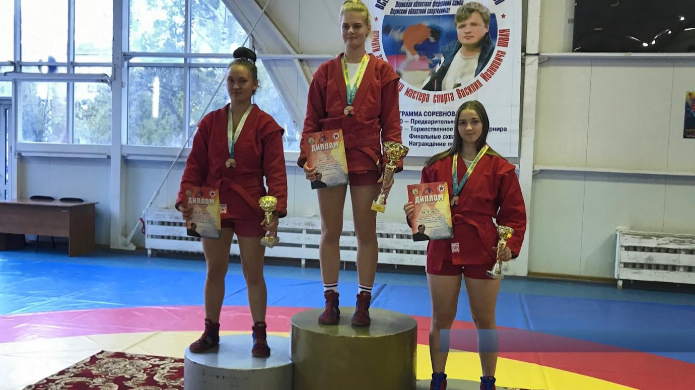 Пензенские самбистки завоевали серебро всероссийских соревнований