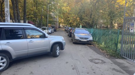 Дорогу у детсада на ул. Попова принимают за скоростную трассу