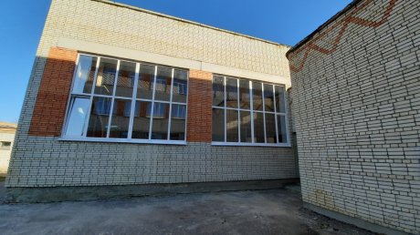 В школах Кузнецка заменили более 50 оконных конструкций