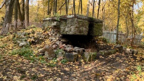 На Мироносицком кладбище нашли подземный ход, ведущий в склеп