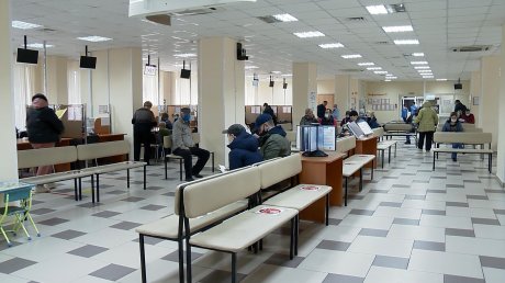 Желающих пройти перепись в МФЦ пензенцев встречают волонтеры