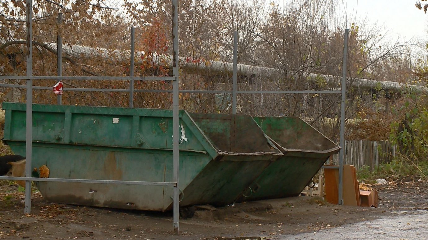 Площадку с контейнерами на улице К. Цеткин решили облагородить