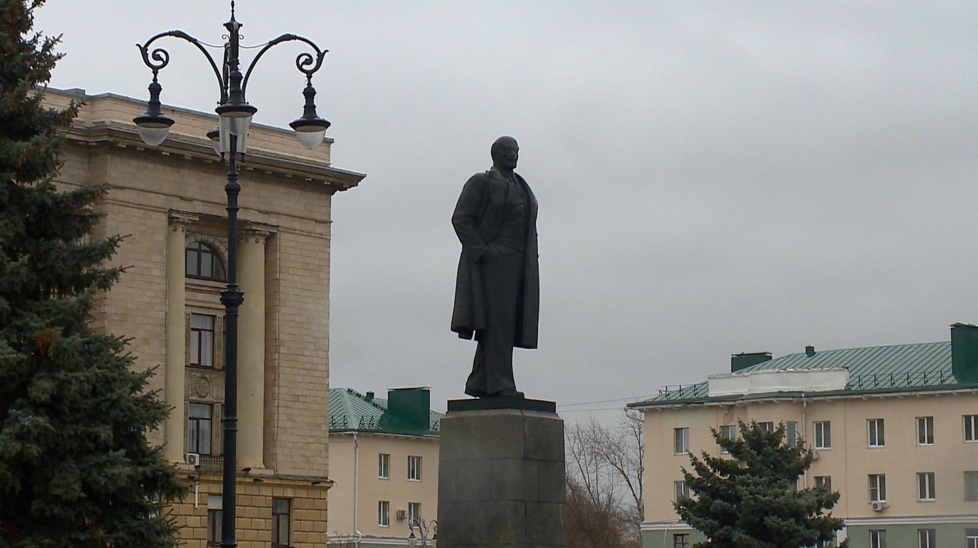 ярославский вокзал памятник ленину