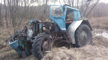 Обстоятельства гибели тракториста в реке выясняют следователи