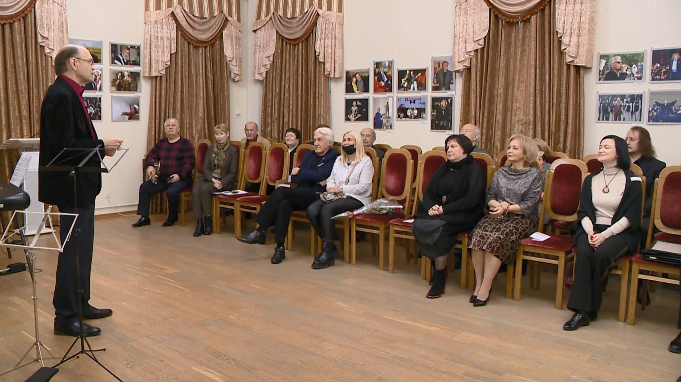 В Литературном музее открылась фотовыставка Сергея Пономарева