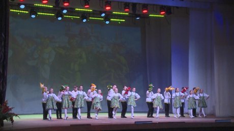 В Пензе ансамбль «Зоренька» отпраздновал 47-летие концертом