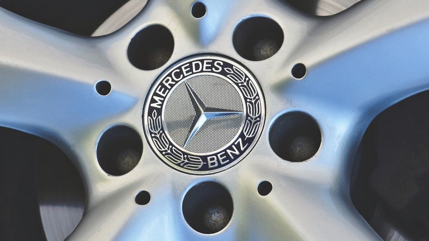 В Пензе из-за долгов по 160 штрафам арестовали Mercedes-Benz