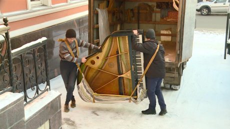 В Пензе в «Доме Бадигина» появился столетний рояль