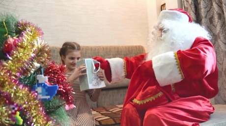 Детей сотрудников Росгвардии поздравил Дед Мороз