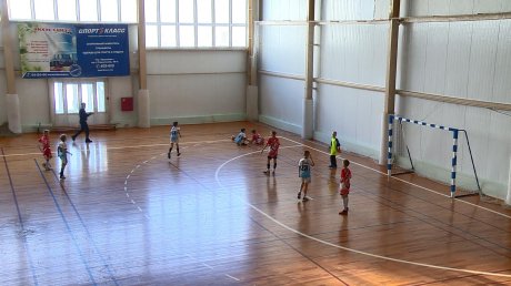 В Пензе стартовал региональный этап соревнований по мини-футболу