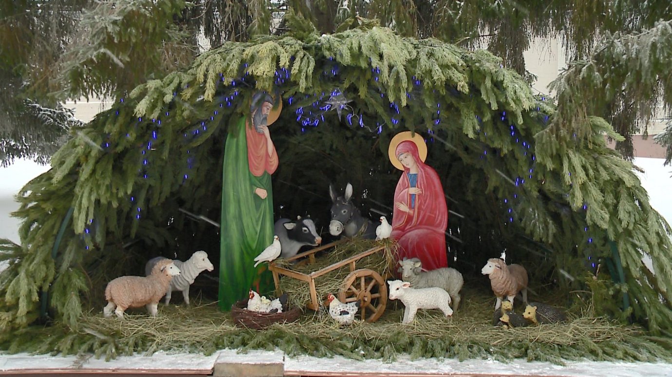 Троицкий собор подготовили к Рождественскому сочельнику