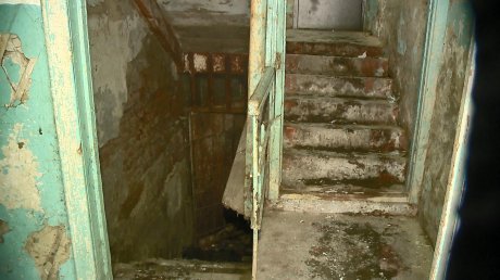 Подвал трехэтажки на ул. Егорова затопило канализационной водой