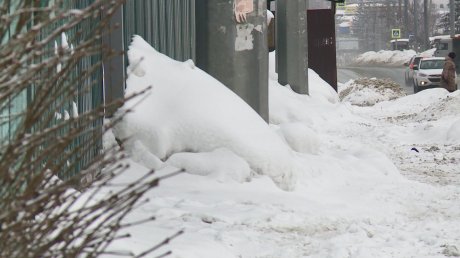 В Пензе пенсионерка пожаловалась на заваленные снегом тротуары