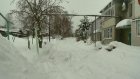 Жители Зари утопают в снегу на Молодежной