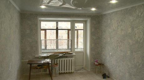 Дырявая крыша дома испортила свежий ремонт в квартире пензенца