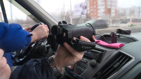 В Пензе не все водители пропускают вперед скорую помощь