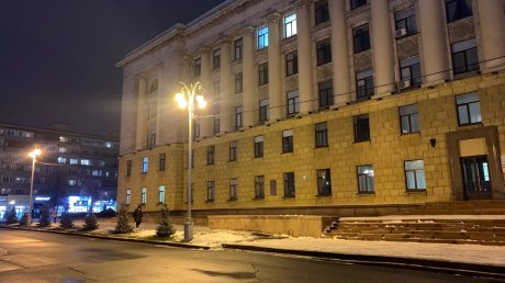 У здания правительства Пензенской области отремонтируют асфальт