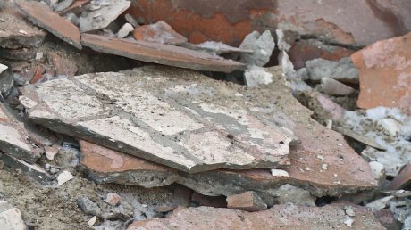 На проспекте Победы рухнула кирпичная кладка дома