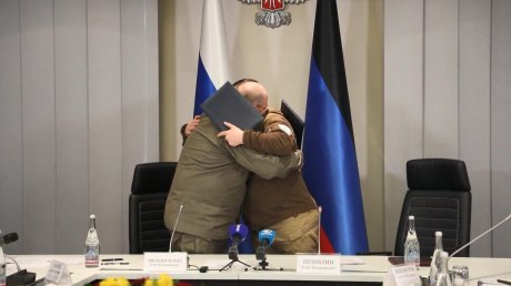 Олег Мельниченко передал ДНР гуманитарную помощь от региона