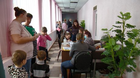 Олег Мельниченко передал ДНР гуманитарную помощь от региона