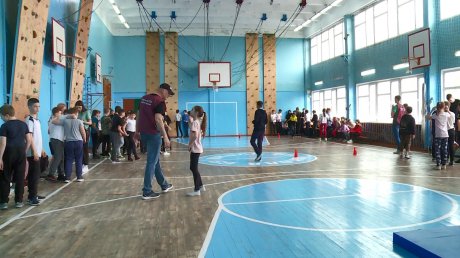 В Пензе школьники и учителя сдали нормативы ГТО