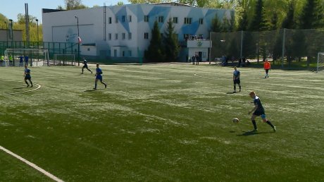 Пензенские футболисты сразились в матчах, посвященных Дню Победы