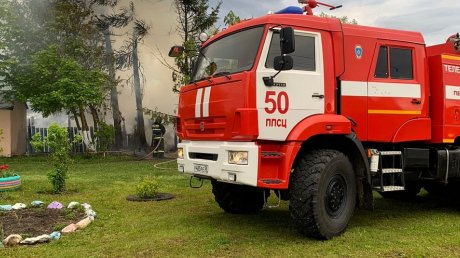 В Пензенском районе горевшую баню тушили 9 пожарных