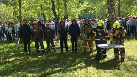 На учениях в Кузнецке из школы эвакуировали 410 человек
